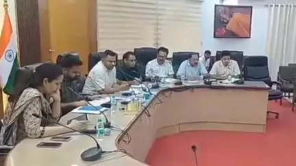तमकुही राज: डीएम ने तमकुहीराज तहसील क्षेत्र में भू-माफिया के खिलाफ जांच के लिए गठित की टीम