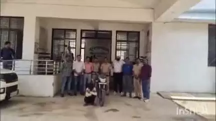 गोंदिया: केटीएस दवाखाना येथून मोटरसायकल चोरणाऱ्या चोरट्याला अटक करून 12 तासात मोटरसायकल चोरीचा गुन्हा उघड, डी.बी.पथकाची कामगिरी