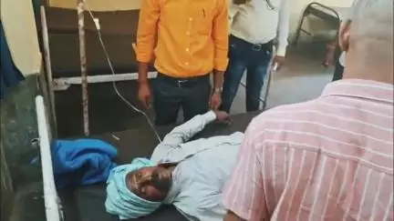 डुमरी: बलथरिया पंचायत के पंचायत सचिव ने विषपान कर आत्महत्या का प्रयास किया, डुमरी से धनबाद रेफर