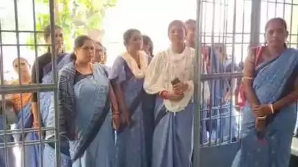 ଧର୍ମଗଡ: ଆଶା କର୍ମି ଙ୍କୁ ବଳାତ୍କାର ଉଦ୍ୟମ,ପୁଲିସ ର ତଦନ୍ତ ରେ ଅସନ୍ତୋଷ ପ୍ରକାଶ କରି ସଙ୍ଘ ପକ୍ଷରୁ ଥାନା ର ଦ୍ୱାରସ୍ଥ।