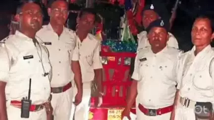 नवादा: बजरंगी विगहा से पुलिस ने अवैध बालू लदे एक ट्रैक्टर को किया ज़ब्त