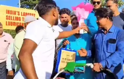 ভাঙড় ২: ভাঙ্গড়ে কৃষ্ণমাটি ব্রিজের কাছে উদ্বোধন হল ইন্ডিয়ান পেট্রোল পাম্প,আনন্দিত এলাকাবাসী