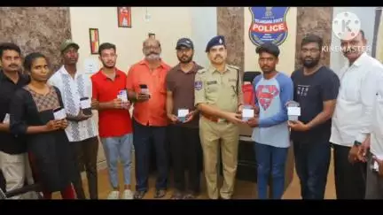 ఖమ్మం అర్బన్: ఖమ్మం లో పోగొట్టుకున్న 13 మొబైల్ ఫోన్లను బాధితులకు అప్పగించిన అడిషనల్ డీసీపీ
