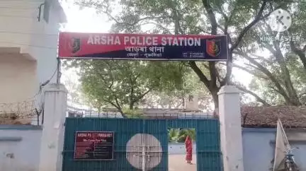 আড়শা: অবৈধ মদ বিক্রি করার অপরাধে  পাতুয়াড়া গ্রাম থেকে ধৃত জনকেই জেলা আদালতে তোলা হয় আজ
