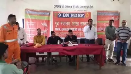 जामताड़ा: मिहिजाम पहुंची NDRF की टीम, मॉक ड्रिल कर छात्र-छात्राओं को किया जागरूक
