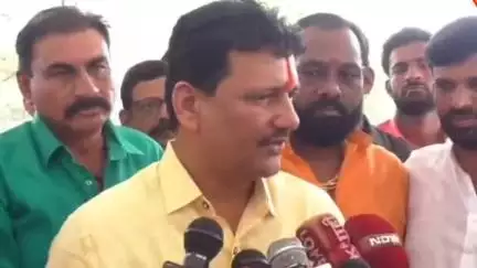 पंढरपूर: कोरोनाबाबत गरजेपेक्षा जास्त काळजी करण्याची गरज नाही : आरोग्यमंत्री प्रकाश आबिटकर