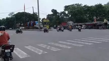 ସମ୍ବଲପୁର ମ୍ୟୁନିସିପାଲଟି: ରେମେଡ଼ ଛକରେ ନାହିଁ ସାର୍ବଜନୀନ ଶୌଚାଳୟ, ଅସୁବିଧା ଭୋଗୁଛନ୍ତି ଜନସାଧାରଣ #jansamasya