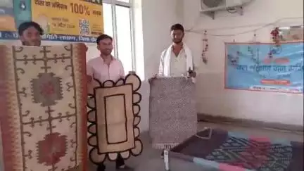 लवाण: लवाण पंचायत समिति सभागार में स्वायत्त शासन विभाग व राजीविका के तत्वावधान में उत्पादकों की प्रदर्शनी लगी, दी गई जानकारी