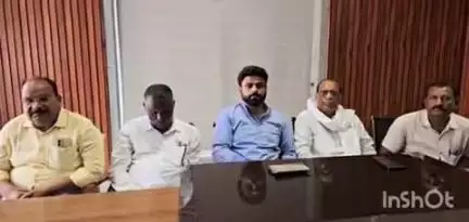 गढ़वा: झारखंड मुक्ति मोर्चा के धीरज दुबे ने गढ़वा विधायक सत्येंद्रनाथ तिवारी को 'भस्मासुर' कहा
