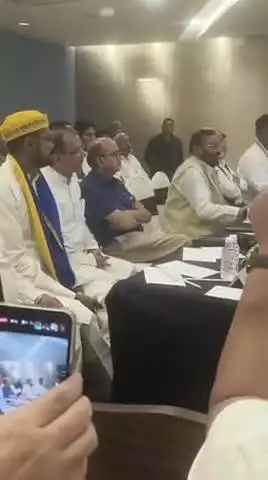 लोक मोर्चा बनायेगा 2027 में प्रदेश में सरकार
======
आज दिनांक 12 जून 2025 को लखनऊ के  होटल दयाल पैराडाइस में पूर्व मंत्र