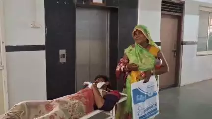 छतरपुर नगर: झमटुली के पास दो बाइकों की टक्कर में तीन घायल, ज़िला अस्पताल में भर्ती