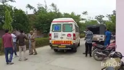 कासगंज: बाइक की चैन साफ करते समय पीएसी की सिपाही की उंगलियां कटी, इलाज के लिए जिला अस्पताल में कराया गया भर्ती