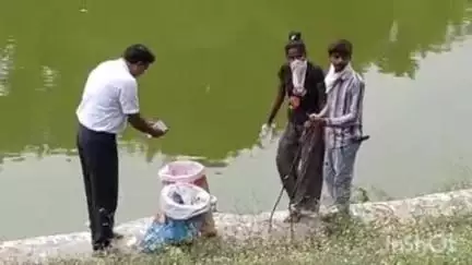અડાજણ ખાતે કવિ કલાપી ગાર્ડનમાં ગંદકીનું સામ્રાજ્ય જોવા મળ્યું #jansamasya