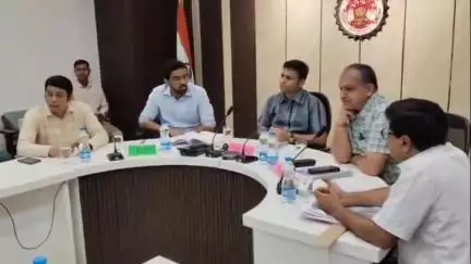 हरदा: हरदा कलेक्ट्रेट में कमिश्नर की अध्यक्षता में खनिज एवं वन विभाग की संभागीय समिति की बैठक संपन्न