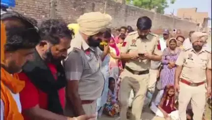 ਅਬੋਹਰ: ਸੀਡ ਫਾਰਮ ਰੋਡ ਤੇ ਸ਼ੱਕੀ ਹਾਲਾਤਾਂ ਵਿੱਚ ਮਿਲੀ ਵਿਅਕਤੀ ਦੀ ਲਾਸ਼, ਪਰਿਵਾਰ ਨੇ ਲਾਏ ਹੱਤਿਆ ਦੇ ਇਲਜ਼ਾਮ, ਪੁਲਿਸ ਕਰ ਰਹੀ ਜਾਂਚ