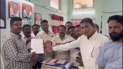 బెల్లంపల్లి: బెల్లంపల్లిలో ఇంటిగ్రేడ్ మార్కెట్ భవన  సముదాయంలో అర్హులకే సెటర్లు  కేటాయించాలన్న కాంగ్రెస్ నాయకులు #localissue