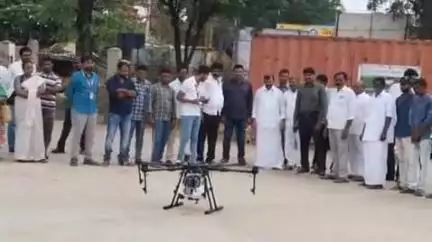 పులివెందుల: కేంద్రం ప్రవేశపెట్టిన నమోడ్రన్ దీదీ పథకంలో భాగంగా పులివెందుల ఆర్డీవో కార్యాలయంలో రైతులకు సబ్సిడీలో డ్రోన్ అందజేత