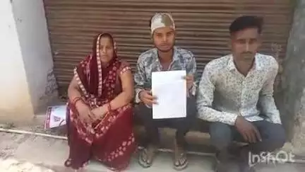 धौरहरा: बेलवा मोती गांव के दबंगों ने पुरानी रंजिश के चलते पीड़ित की जमकर पिटाई, पीड़ित ने पुलिस से की शिकायत