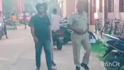 পুরুলিয়া ২: বেয়ানিভাবে কান্ট্রি স্পিড  মদ বিক্রির অভিযোগে বান্দোয়ানের কেশর জোড় থেকে গ্রেপ্তার যুবক আদালতে তোলা হলো