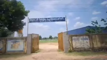 கே.வி.குப்பம்: ஐயோ ஐந்து அடி பள்ளம் இதுல பசங்க விழுந்தா என்ன ஆவுறது மேல்காவனூர் அரசு பள்ளி வளாகத்தில் தோண்டப்பட்ட ஐந்து அடி பள்ளம் #localissue