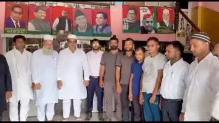 बिलारी: अहमदाबाद हादसे पर सपा विधायक हाजी मोहम्मद फहीम इरफान साहब के कैंप कार्यालय पर मृतकों को दी श्रद्धांजलि, दुआ कराई गई
