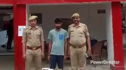 पटियाली: सिढपुरा थाना पुलिस ने ग्राम ताजपुर मोड़ से एक अभियुक्त को गिरफ्तार किया, कब्जे से नाजायज तमंचा और कारतूस बरामद