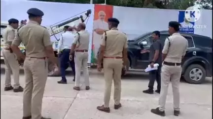 कोरबा: जिला जेल के पास यातायात पुलिस ने चलाया अभियान, नो पार्किंग में खड़े वाहनों को किया ज़ब्त