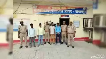 उतरौला: थाना श्रीदत्तगंज, जनपद बलरामपुर में शांति भंग के मामले में पुलिस ने चार लोगों को गिरफ्तार कर न्यायालय भेजा