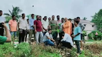 ଦିଗପହଣ୍ଡି: କୁକୁଡାଖଣ୍ଡି ବାଲିପଡା ଗାଁରେ ବିଜେପି ପକ୍ଷରୁ ମା ପାଇଁ ଗଛଟିଏ କାର୍ଯ୍ୟକ୍ରମ ଅନୁଷ୍ଠିତ  ।