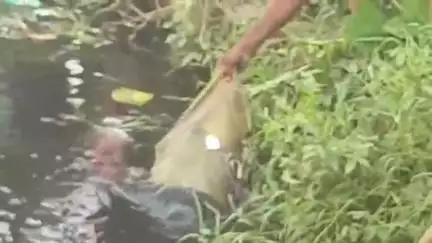 বারাসাত ১: দত্তপুকুরে বাসকর্মীর মৃতদেহ উদ্ধার, চাঞ্চল্য