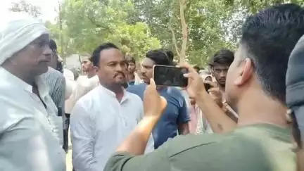 गाडरवारा: करंट लगने से मजदूरों की मौत पर समाजसेवी आए आगे, प्रशासन और ठेकेदार से सहायता राशि की मांग की