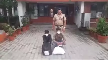 ऋषिकेश: आईडीपीएल और वीरभद्र रोड चंगेजी पुलिया के पास से शराब तस्करी के आरोप में दो अभियुक्त गिरफ्तार