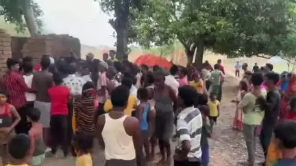 गिरिडीह: चिरूडीह गांव में नाबालिग की जबरन शादी, बनवासी विकास आश्रम के कार्यकर्ता ने जमुआ बीडीओ से कार्रवाई की मांग की