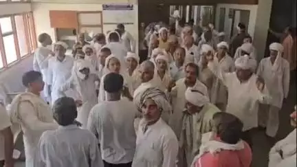 झज्जर: झाड़ली क्षेत्र में एथेनाल संयत्र के विरोध में उतरे 6 गांव के ग्रामीण, पहुंचे उपायुक्त कार्यालय #jansamasya