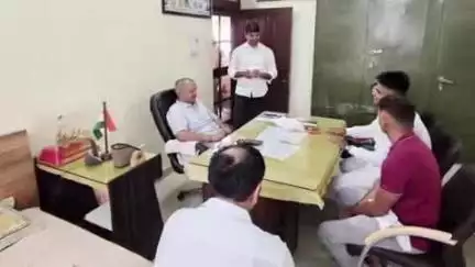चरखी दादरी: विधायक सुनील सांगवान ने चरखी दादरी आवास पर लगाया जनता दरबार, नागरिकों की सुनी समस्याएं