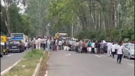 नाहन: लड़की के अपहरण के मामले को लेकर लोगों ने माजरा में किया प्रदर्शन, NH पांवटा साहिब-कालाअंब हाईवे पर चक्का जाम