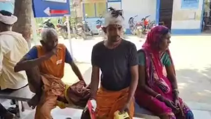 शेखपुरा: सोहदी गांव में खेत में मिट्टी गिराने पर सौतेले भाइयों में हुई मारपीट, एक व्यक्ति गंभीर रूप से घायल
