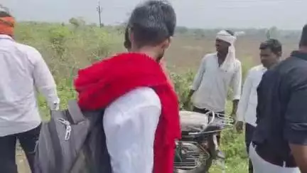 हिंगोली: गिलोरी पाटीजवळ गाय आडवी आल्याने दुचाकीचा अपघात, दुचाकीस्वार किरकोळ जखमी