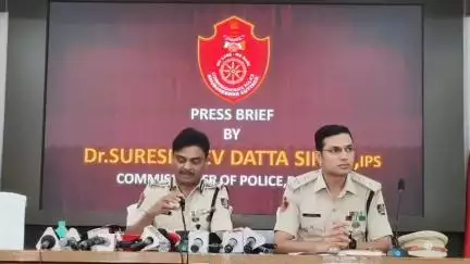 ଭୁବନେଶ୍ବର ମ୍ୟୁନିସିପାଲଟି କର୍ପୋରେସନ: କମିଶନରେଟ ପୋଲିସ କବ୍ଜାରେ 5 ଆନ୍ତଃ ରାଜ୍ୟ ବନ୍ଧୁକ ବେପାରୀ, ପୋଲିସ କମିଶନରଙ୍କ ଅଫିସରେ ସୁରେଶ ଦେବଦତ୍ତ ସିଂଙ୍କ ପ୍ରତିକ୍ରିୟା