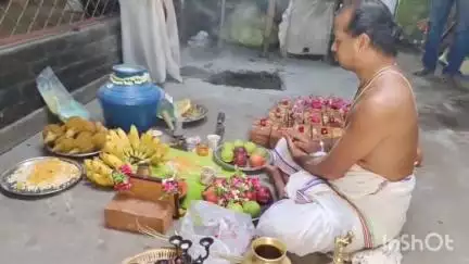 மயிலாடுதுறை: திரு வி க காய்கறி மார்க்கெட் புதிய கட்டிடம் கட்டுவதற்கான அடிக்கல் நாட்டல் நகர மன்ற தலைவர் அடிக்கல் நாட்டினார்
