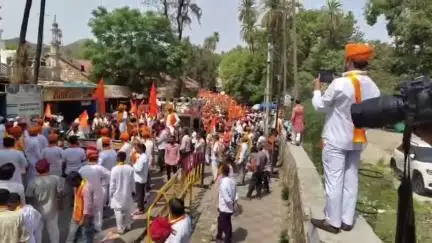 आबू रोड: माउंट आबू का नाम बदलकर आबू राज रखने के समर्थन में शक्ति माता मंदिर से निकली भव्य आध्यात्मिक रैली