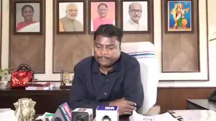 जगदलपुर: पीसीसी चीफ दीपक बैज के मानहानि नोटिस पर वन मंत्री केदार कश्यप ने कहा- दीपक बैज मतांतरित तो हैं