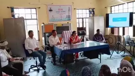 पीपलखूंट: ग्राम पंचायत कचोटिया के भंवर सेमला स्थित भारत निर्माण राजीव में जल संरक्षण हमारी साझा जिम्मेदारी है: जिला कलक्टर