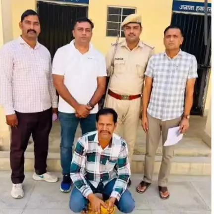 बीकानेर: पुलिस की स्पेशल टीम ने भुट्टो के बास से एक ₹5000 के वांछित अपराधी को किया गिरफ्तार