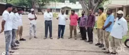 కొత్తగూడెం: కొత్తగూడెం కార్పొరేట్ లో సింగరేణి ప్రైవేట్ కన్వెయన్స్ డ్రైవర్ల సమావేశం ఏఐటీయూసీ ఆధ్వర్యంలో నిర్వహించారు