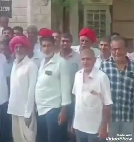 जालौर: जालौर के सियाणा गांव के लोगों ने कलेक्टर, एसपी व सांसद को ज्ञापन देकर जूठे परिवाद की जांच की मांग की