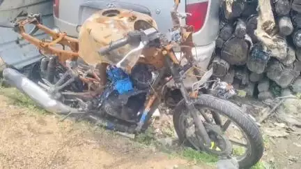 ক্যানিং ১: পুরোনো শত্রুতার জেরে খাস কুমড়োখালি গ্রামে প্রতিবেশীর বাইক পুড়িয়ে দেওয়ার অভিযোগে গ্রেপ্তার 1, পেশ আদালতে