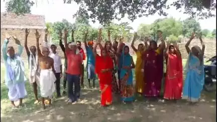 दुधि: ग्राम पंचायत डूभा में 2 माह से जल आपूर्ति बंद होने से नाराज ग्रामीणों ने किया प्रदर्शन #jansamasya