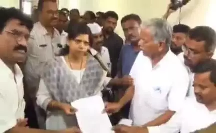 నల్గొండ: ఉద్యమకారుల సంక్షేమ బోర్డు ఏర్పాటు చేయాలని ఉద్యమకారుల ఐక్యవేదిక ఆధ్వర్యంలో కలెక్టర్‌కు వినతి