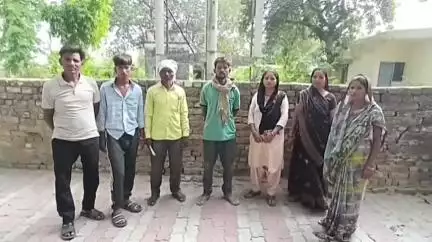 बदायूं: पड़ौआ गांव में पुराने झगड़े के विवाद में 3 लोगों ने एक युवक को लाठी-डंडा, ईंट और चाकू मारकर किया घायल